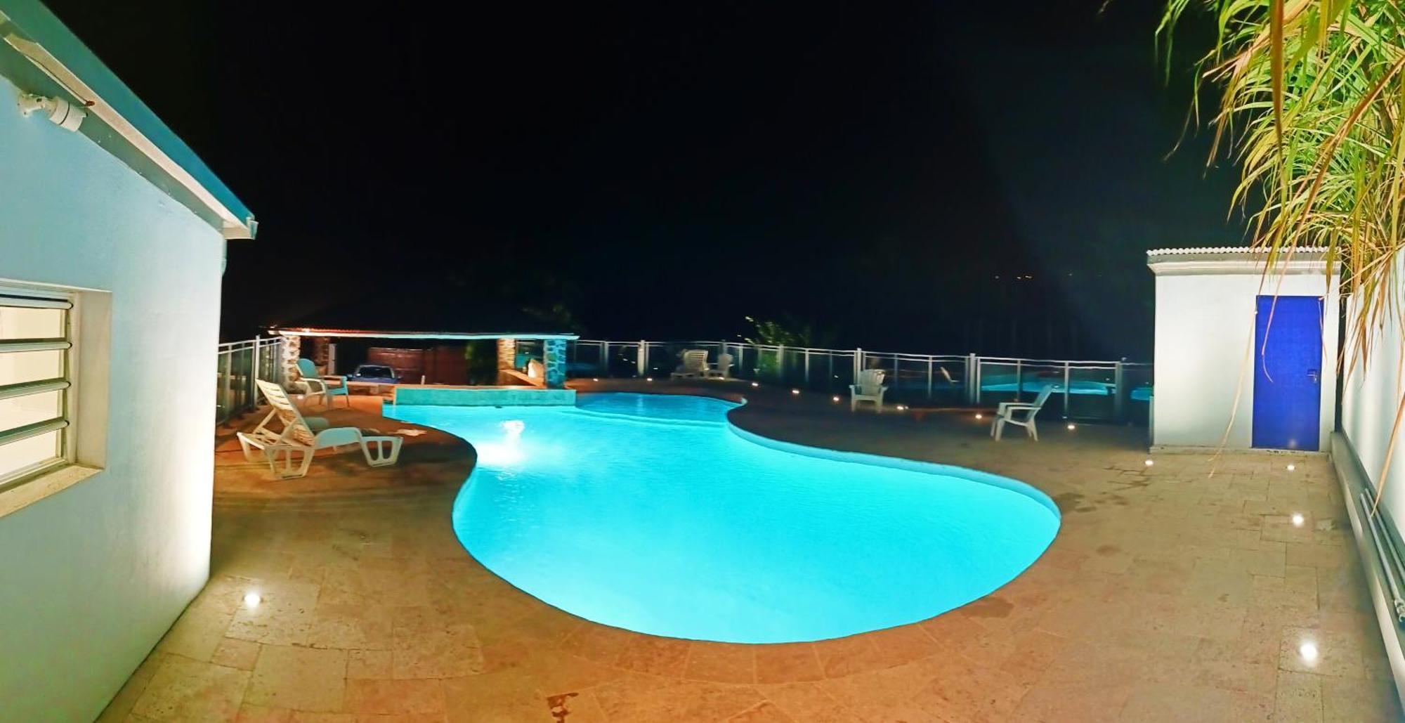 Maison Les Cocotiers De Plaiz'Anse Petite-Ile Ngoại thất bức ảnh