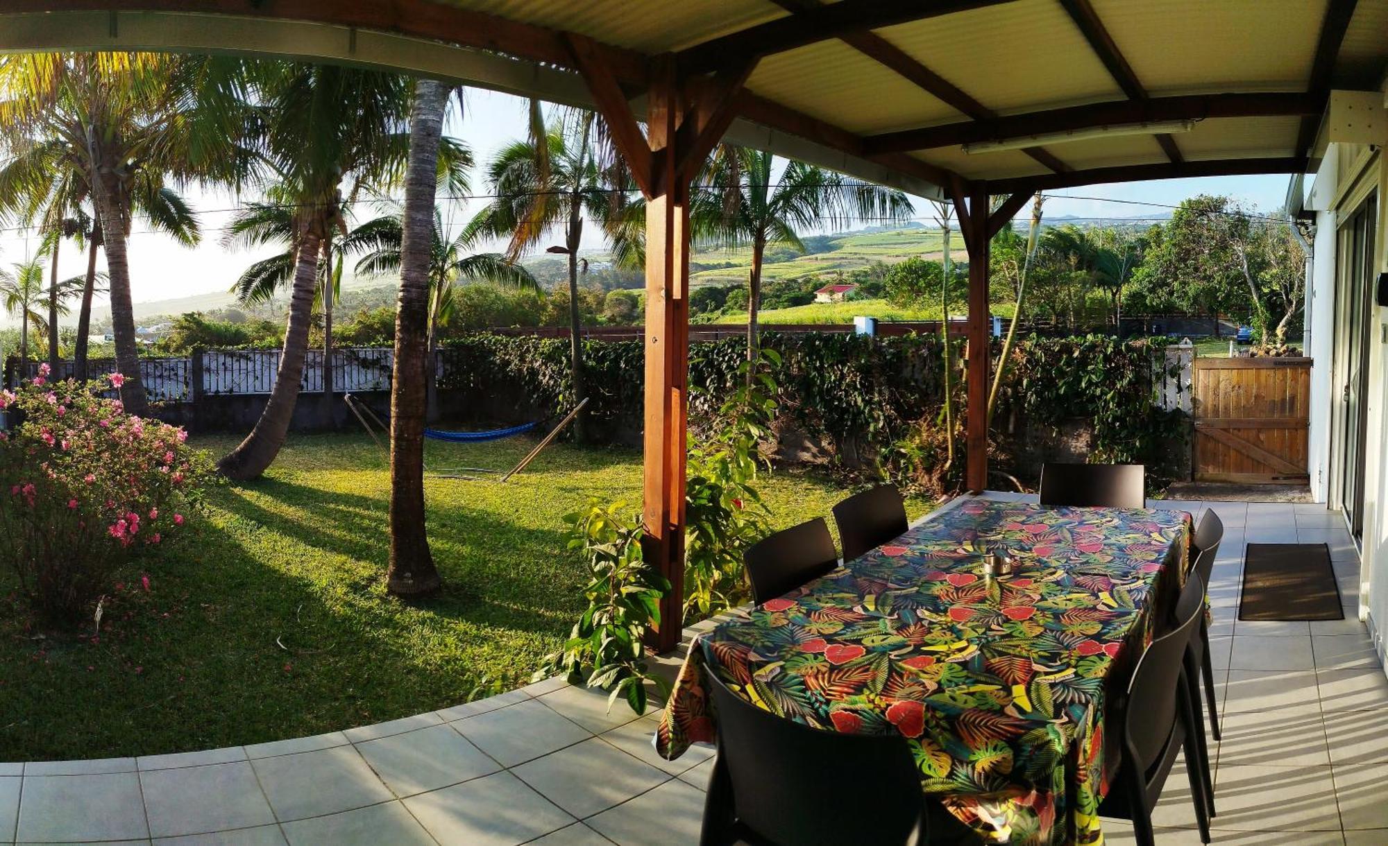 Maison Les Cocotiers De Plaiz'Anse Petite-Ile Ngoại thất bức ảnh