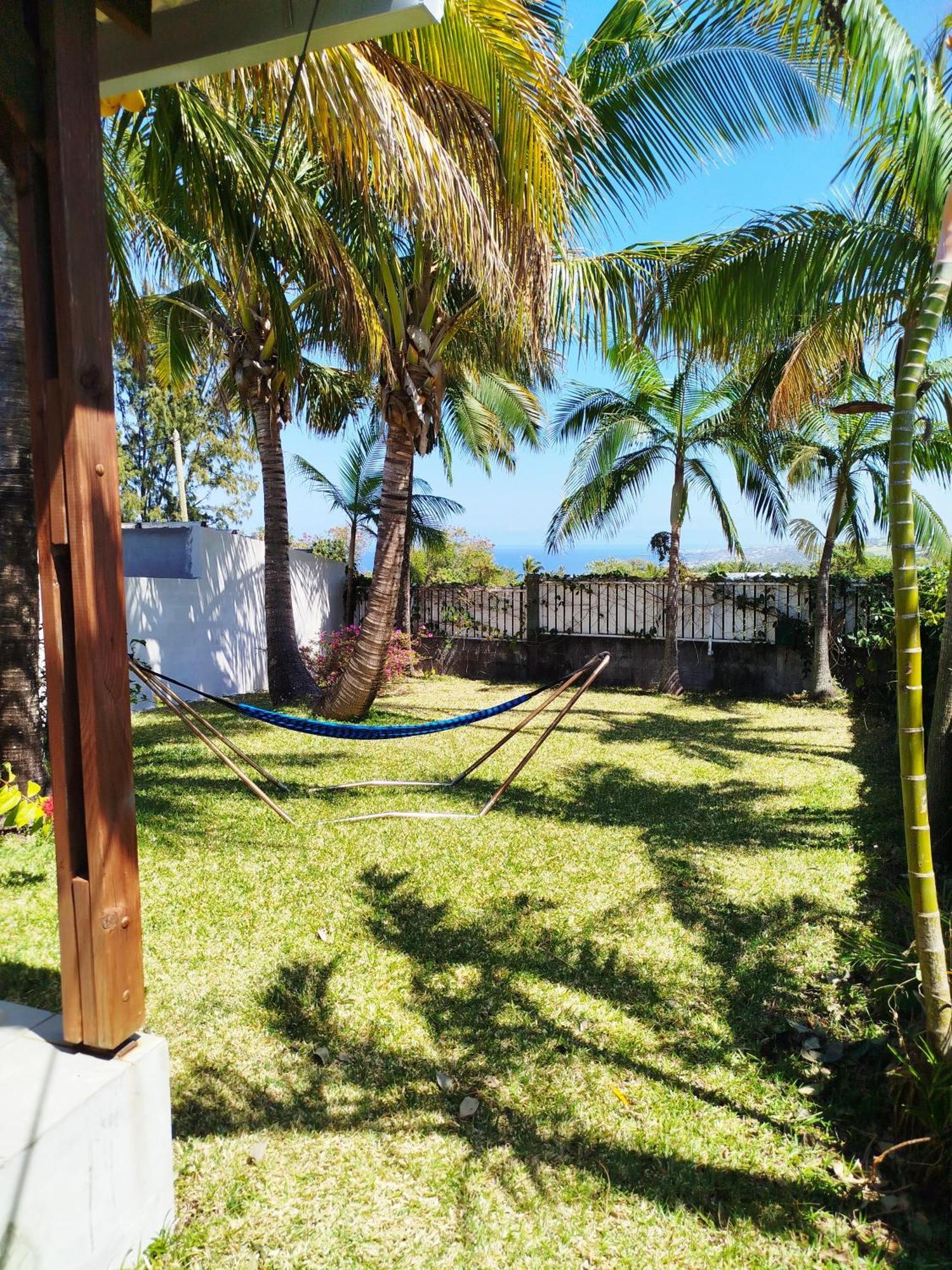 Maison Les Cocotiers De Plaiz'Anse Petite-Ile Ngoại thất bức ảnh